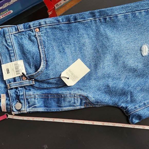 NWT Levi’s Wedgie Straight Ripped Women's Jeans - Picture 10 of 12
